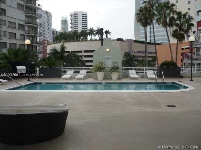 Building Photo - 1402 Brickell Bay Dr