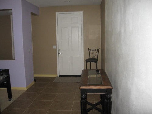 Hallway front entrance - 9810 Grey Goose St