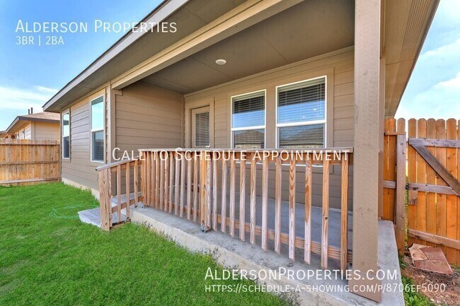 Building Photo - 4410 Lake Ritter St