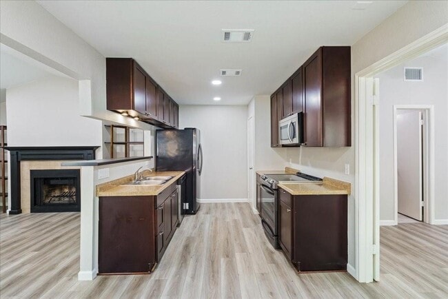 Building Photo - 13300 Cowdray Park