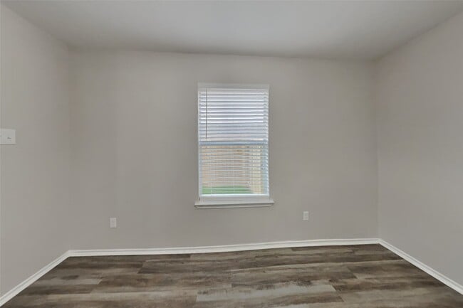 Building Photo - 4102 Sand Ripple Ln