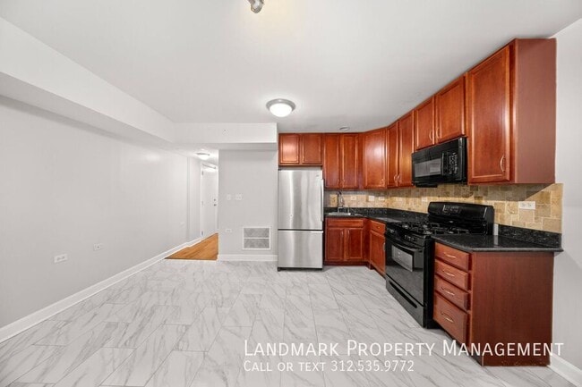 Building Photo - 509 E 44th St