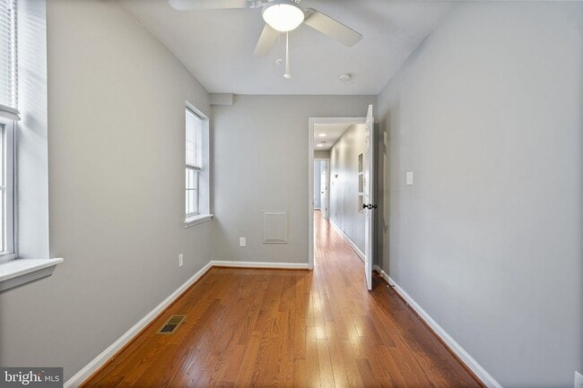 Building Photo - 764 Ramsay St