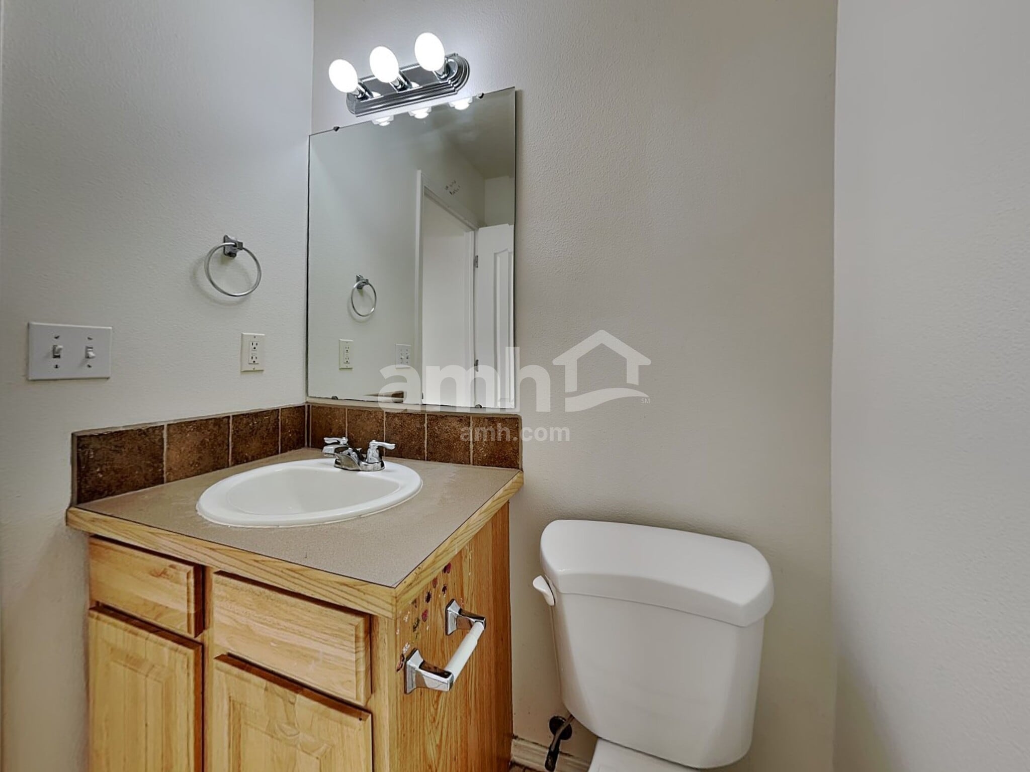 Building Photo - 9707 W Brogan Dr