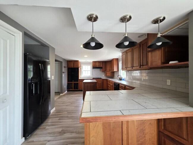 Building Photo - 25711 Delmar Rd