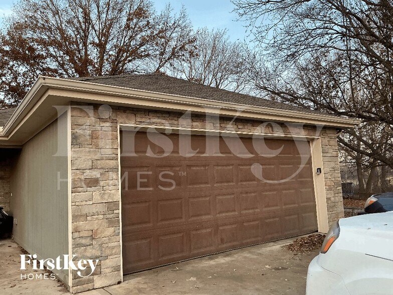 Primary Photo - 5110 N Bellaire Ave