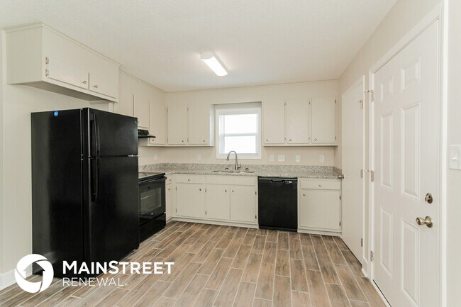 Building Photo - 4716 Lawrence Orr Rd