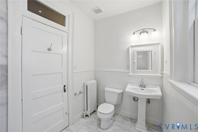 Building Photo - 2703 Kensington Ave