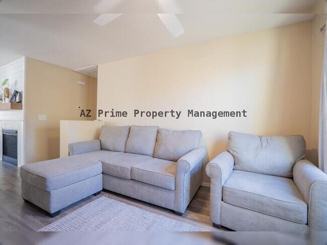 Building Photo - 15160 W Smokey Dr