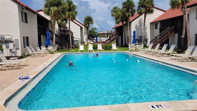 Building Photo - Annual turnkey furnished 2-Bedroom, 2-Bath...