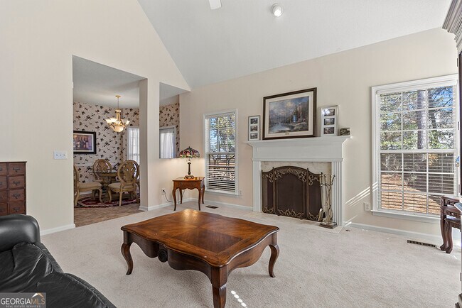 Building Photo - 643 Millrun Ct