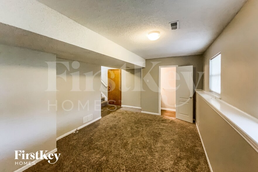 Building Photo - 8621 NE 110th Terrace