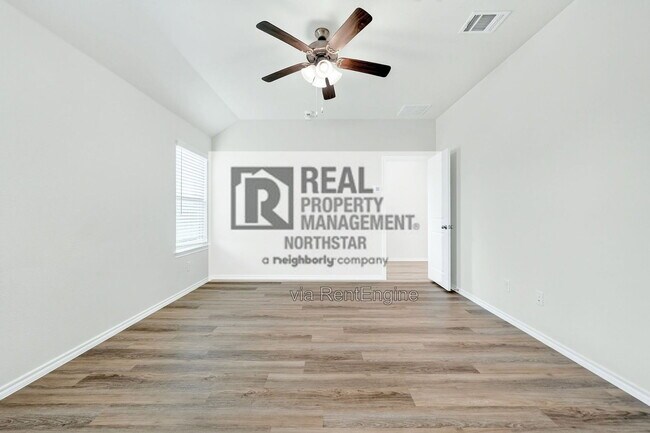 Building Photo - 848 Good Cheer Ln