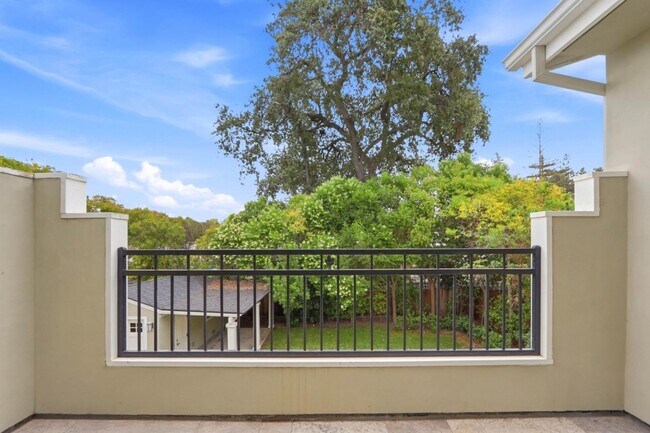 Building Photo - 3878 Magnolia Dr