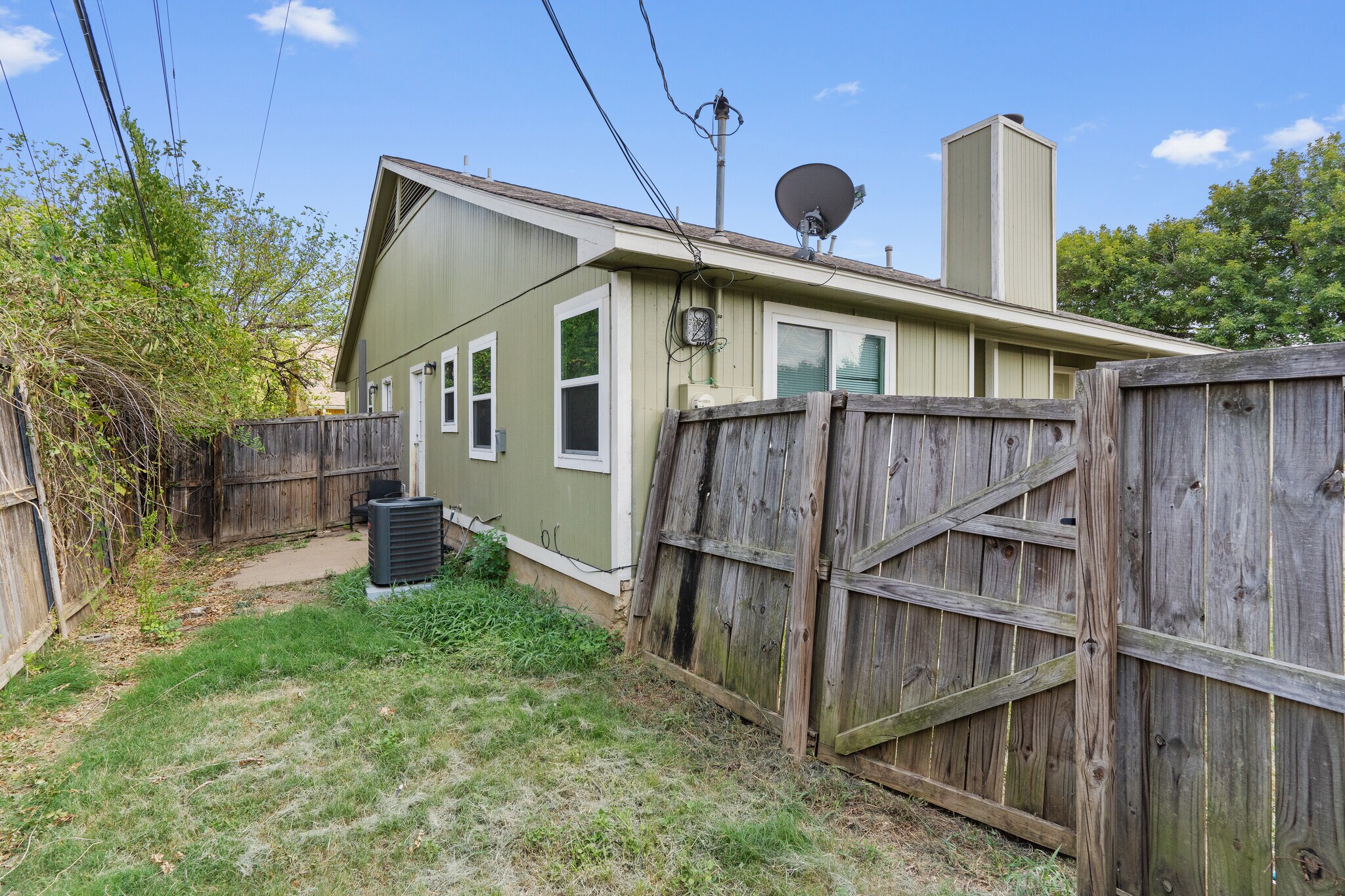 Fenced in backyard. - 602 Peterson St