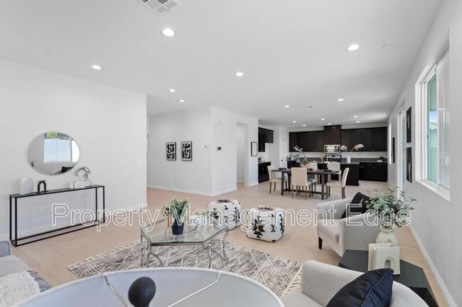Building Photo - 29305 Catalpa