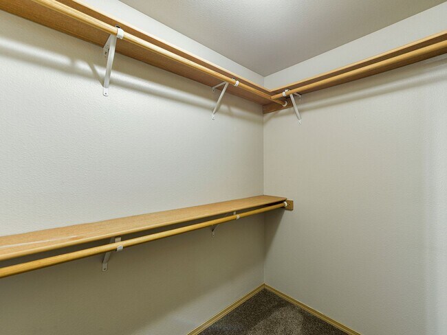 Building Photo - 22471a