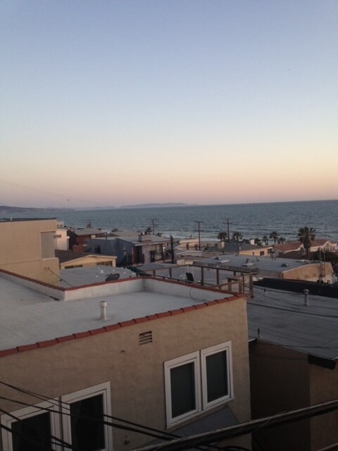 Building Photo - 215 Moonstone St