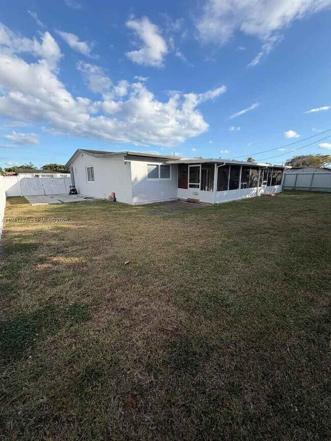 Building Photo - Southwest 96th Avenue, Miami, FL 33165 - 3 BR 2 BA single-family home