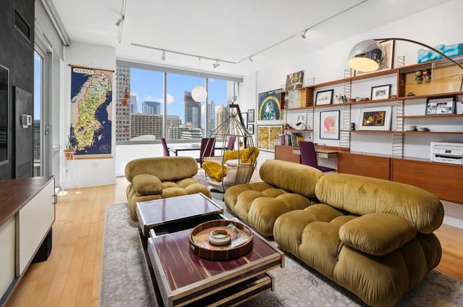 Building Photo - 8 E Randolph St