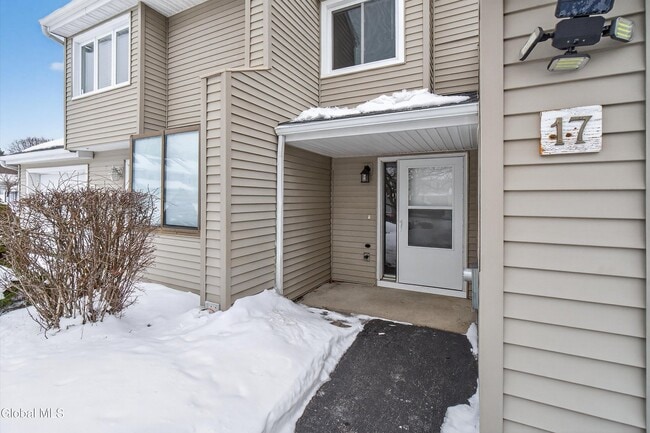 Building Photo - 17 Derby Dr