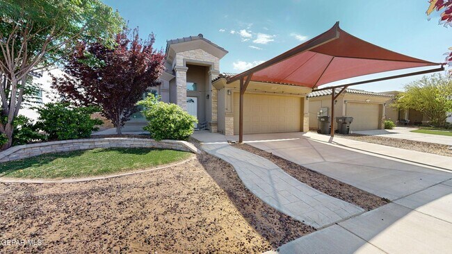 Building Photo - 13648 Samlesbury Ave