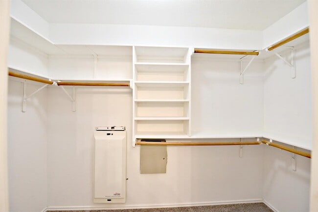 Building Photo - 10508 Hainsworth Park Dr