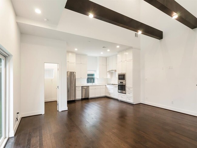Building Photo - 7706 Jack Oak Ave
