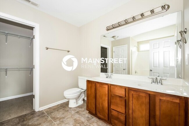 Building Photo - 3 Bedroom Pet-Friendly Home in Durham, NC with Main Street Renewal