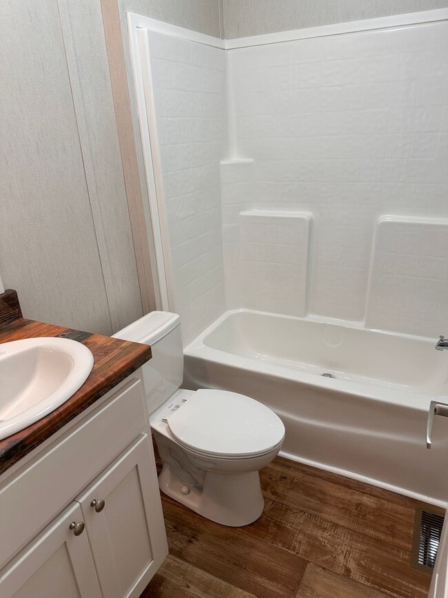 Building Photo - BRAND NEW-3 Bedroom / 2 Bath