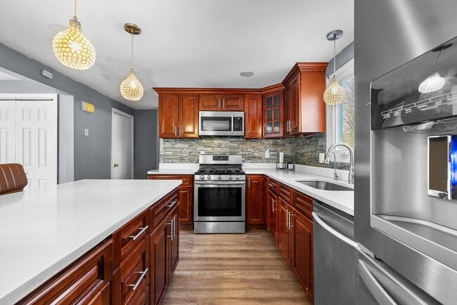 Building Photo - 223 Warren St