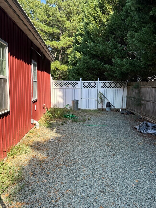 Building Photo - 75b Cedar Run