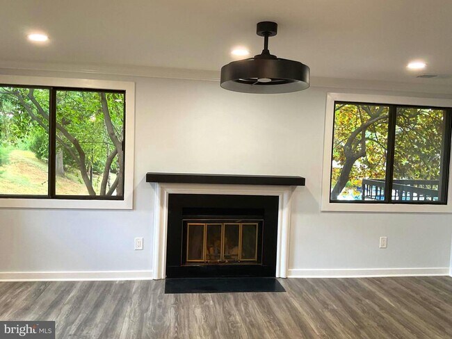 Building Photo - 18403 Bishopstone Ct