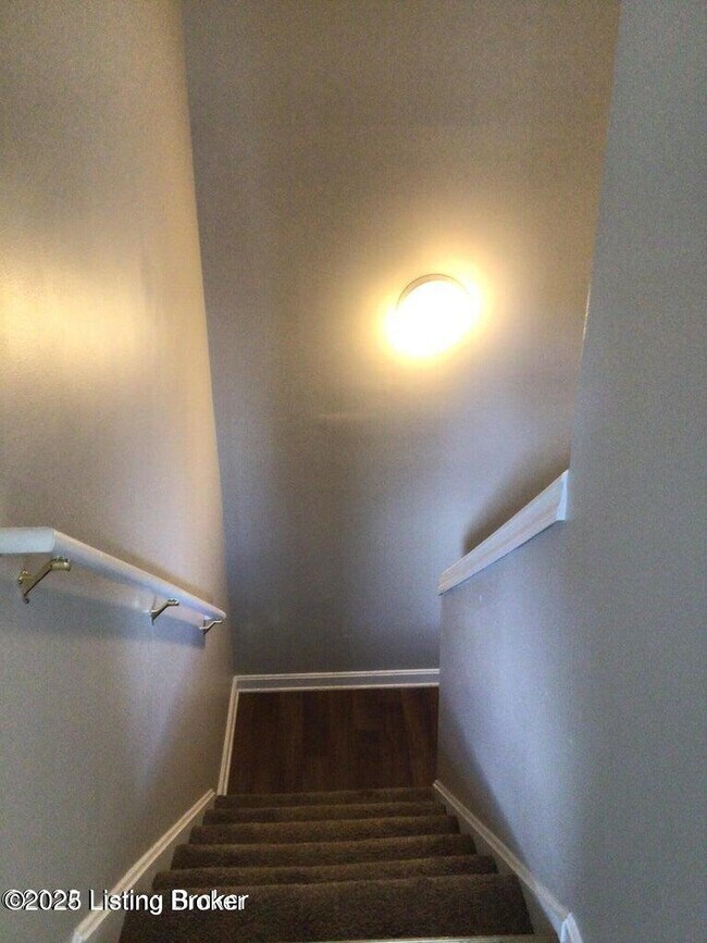 Building Photo - 2301 Howard St