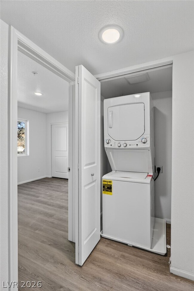 Building Photo - 2313 Seco Adobe Cir