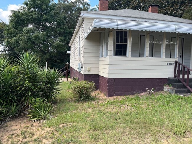 Building Photo - Rent NOW! Charming and spacious historic home in Porterdale Village featuring three bedrooms, two...