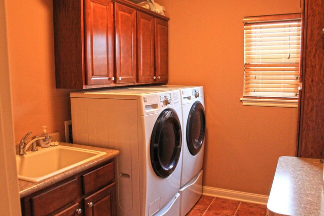 Building Photo - 313 Reedsport Ridge