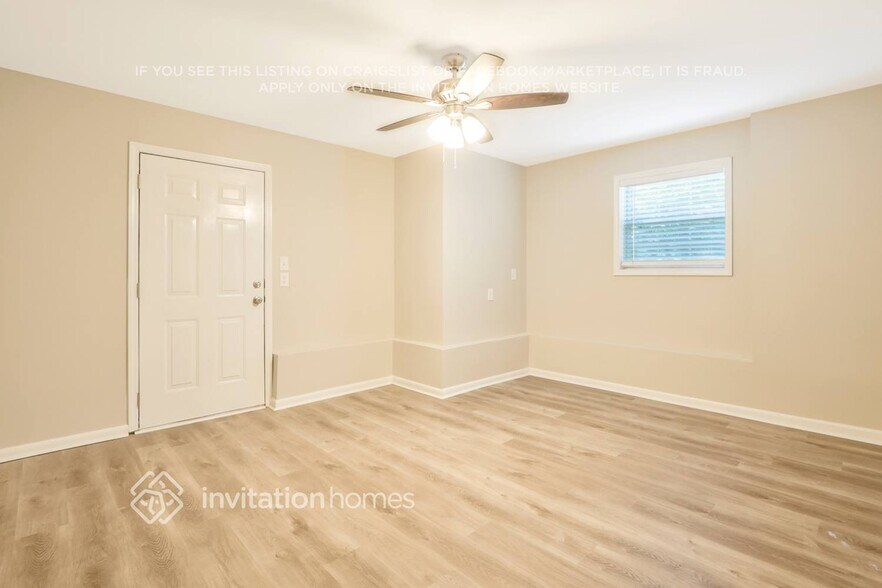 Building Photo - 195 River Trace Ct