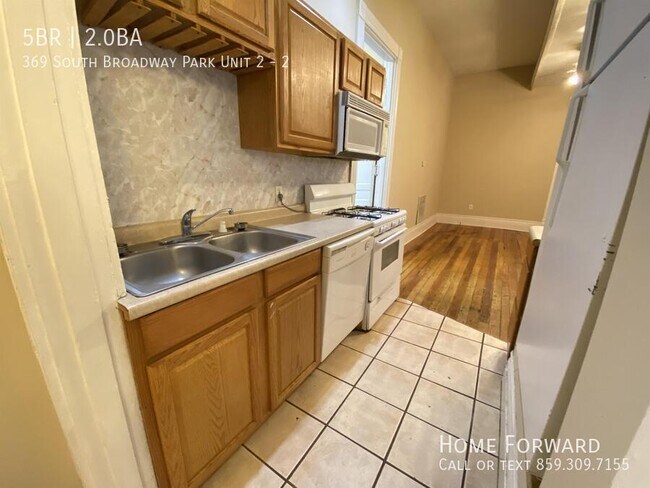 Building Photo - 369 S Broadway Park