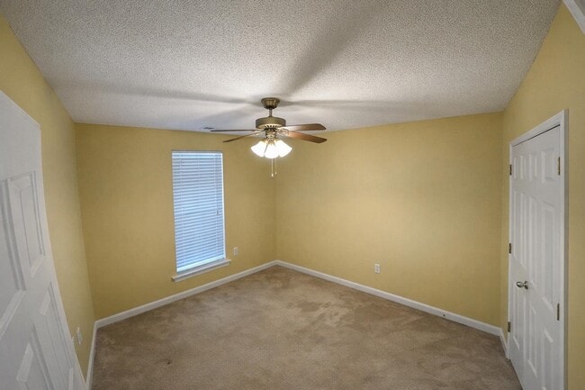 Building Photo - 5428 Gold Leaf Ln