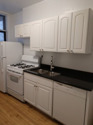 Building Photo - 4636 N Francisco Ave