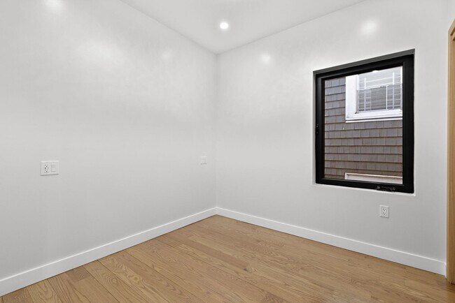 Building Photo - 482 John F. Kennedy Blvd