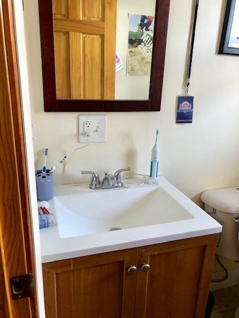 Building Photo - 47 Easton St