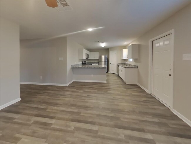 Building Photo - 15685 Briar Frst Dr
