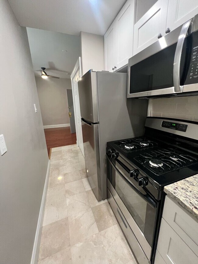 Building Photo - 808 S 2nd St