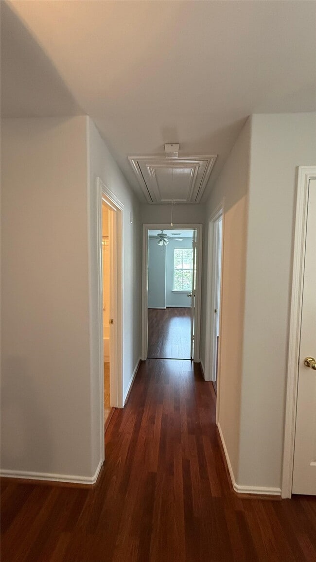 Building Photo - 35 Ledgestone Pl