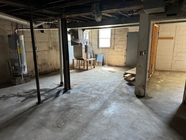 Building Photo - 1911 Morgantown Ave