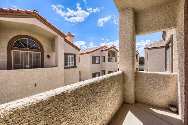 Building Photo - 8301 Boseck Dr