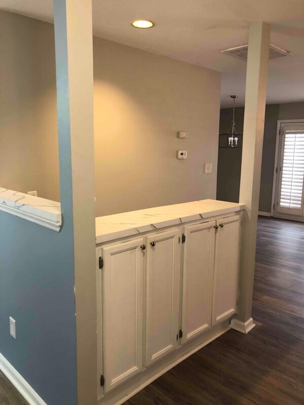 Building Photo - 9105 Kings Canyon Dr