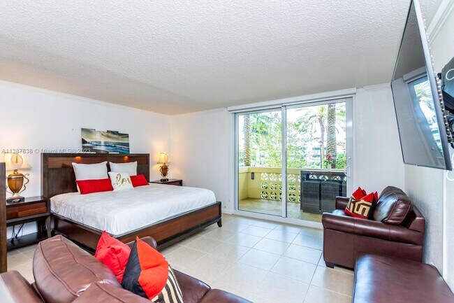 Building Photo - 2501 S Ocean Dr